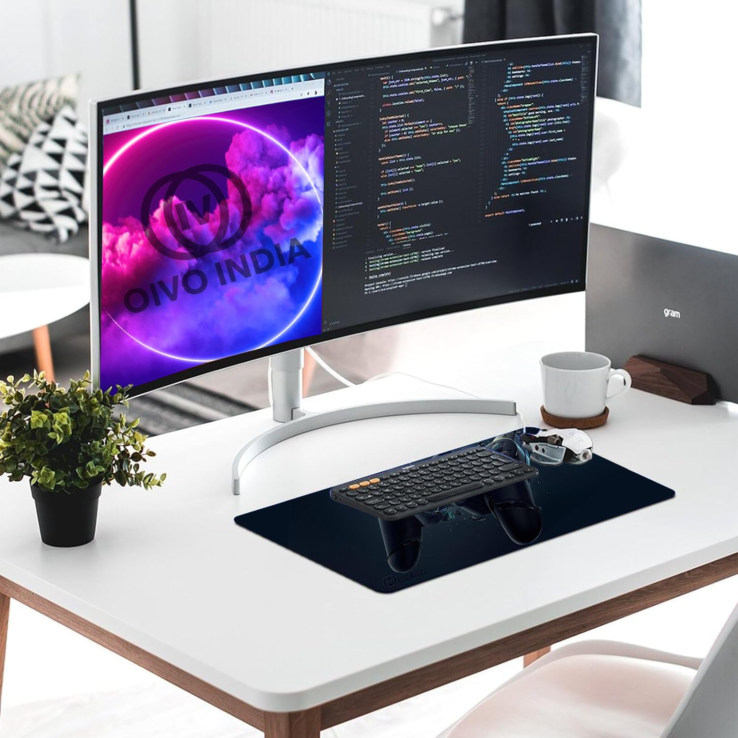 OIVO INDIA Gaming Mouse Pad, Large Extended Desk Mouse Pad, Non-Slip Spill-Resistant Mousepad Anti-Fray Stitched Edges for Gamer/Office/Home 600 x 300mm (Black)